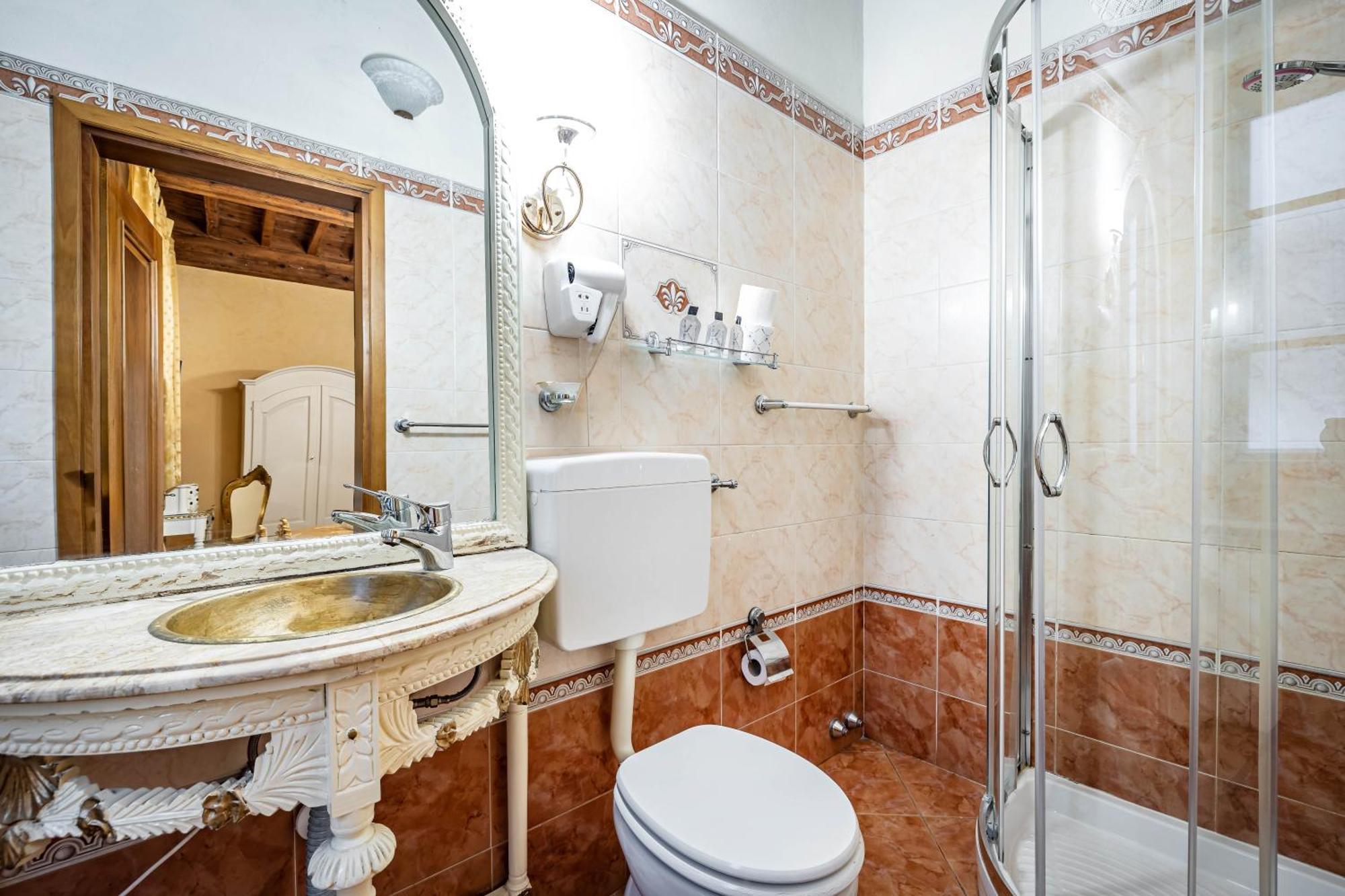 Katti House - Florence's Center 2*